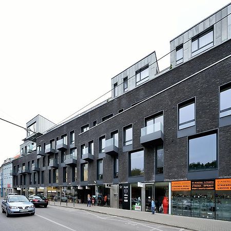 Ambiente Serviced Apartments - Dunajska Bratislava Bagian luar foto