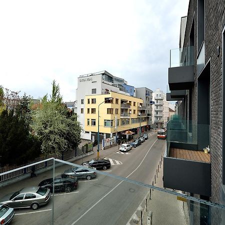 Ambiente Serviced Apartments - Dunajska Bratislava Bagian luar foto